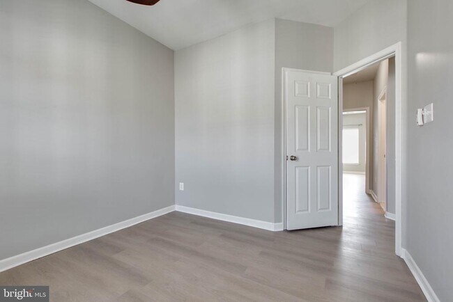 Building Photo - 1739 Theale Way