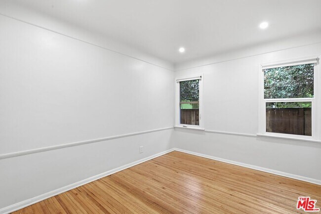 Building Photo - 4236 Elenda St