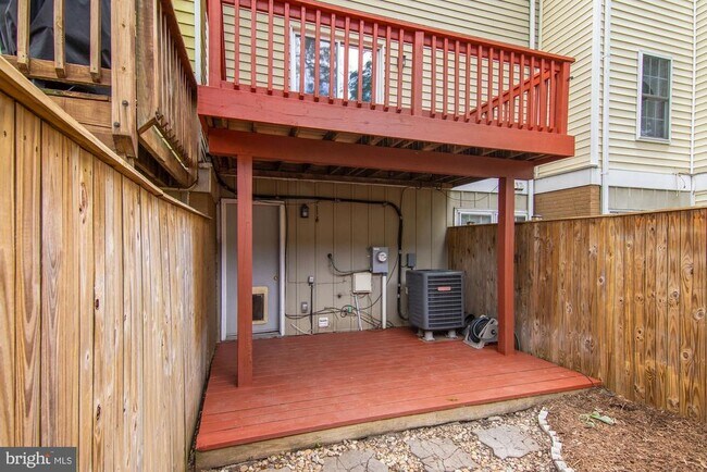 Building Photo - 1467 Chatham Ct