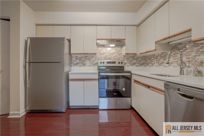 Building Photo - 1203 Sayre Dr