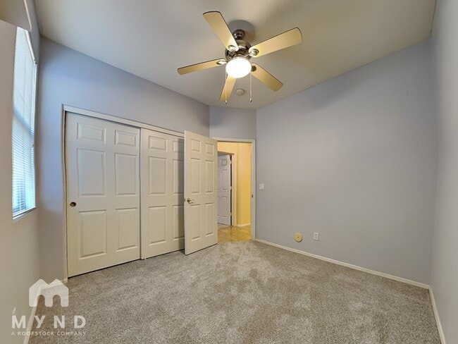 Building Photo - 513 S 120th Ave