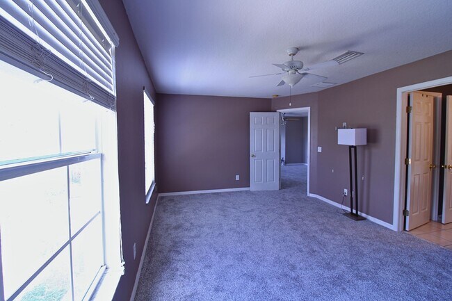 Building Photo - SPACIOUS 4-BED, 3-BATH HOME WITH PRIVATE BACKYARD PARADISE IN RIVERVIEW, FL