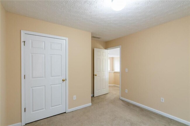 Building Photo - 778 Roxholly Ln NE