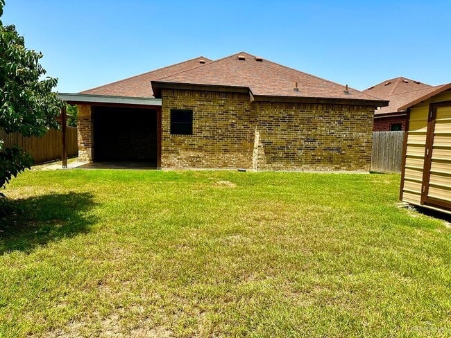 Building Photo - 20 Colorado Ave