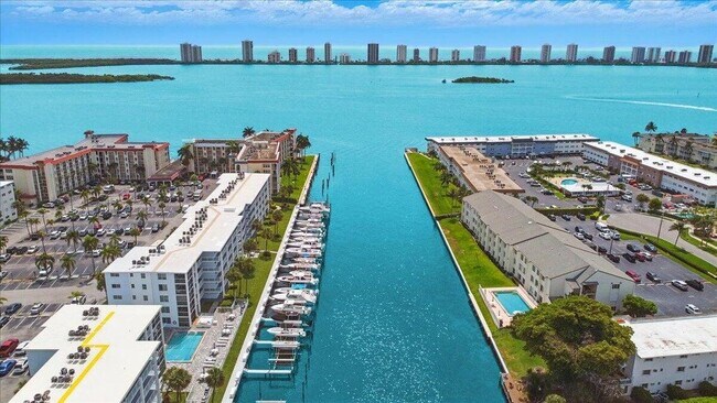 Building Photo - 104 Paradise Harbour Blvd