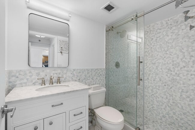 Building Photo - 4505 S Ocean Blvd