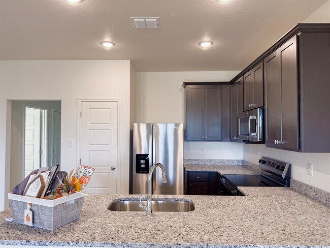 Building Photo - 8905 Ash Rd