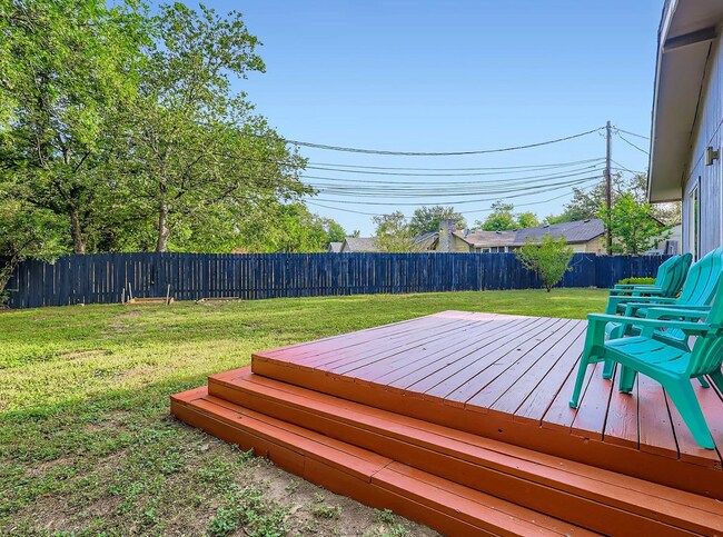 Building Photo - 5402 Chevy Cir