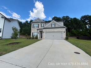 Building Photo - 213 Logan Crest Ct