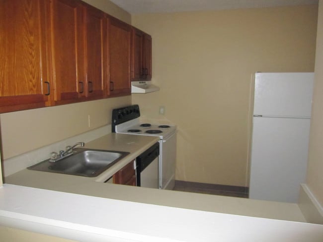 Building Photo - Azalea Apartments