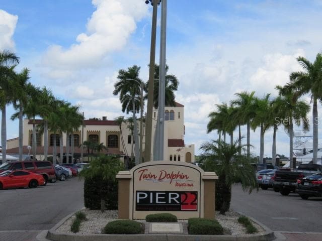 Building Photo - 1400 1st Ave W