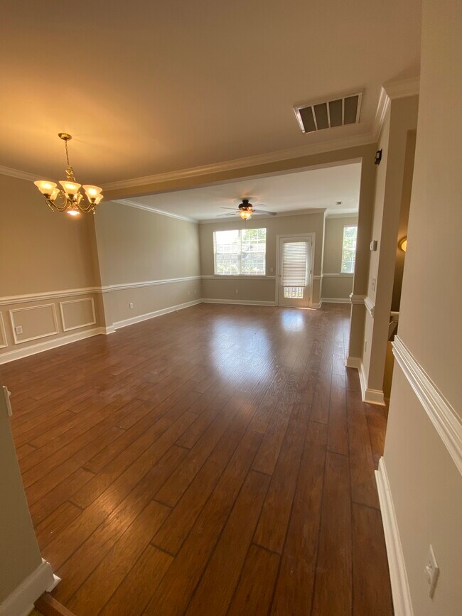 Freshly painted home looks great! - 137 High Ridge Rd
