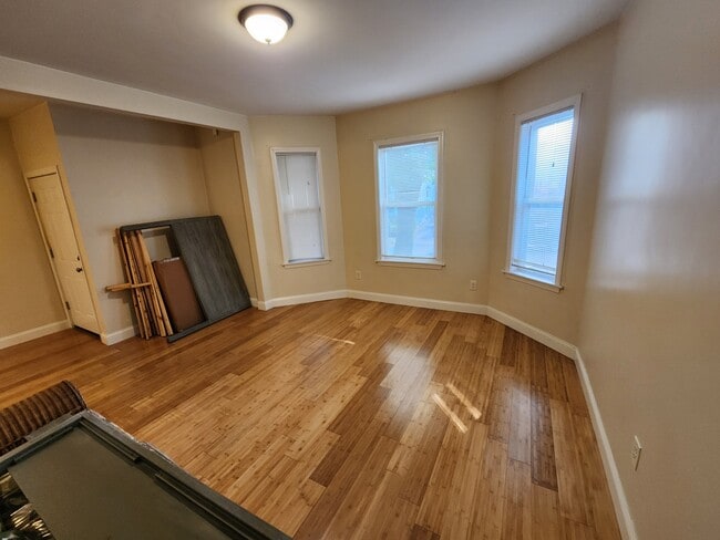 Building Photo - 117 Florida St