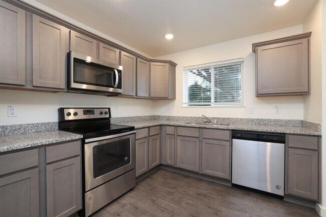 Building Photo - 21155 Gosling Rd