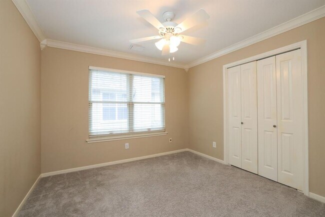 Building Photo - 47 E Greywing Cir