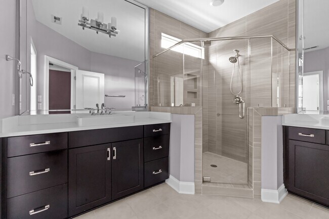 Building Photo - 3102 Rushworth Dr