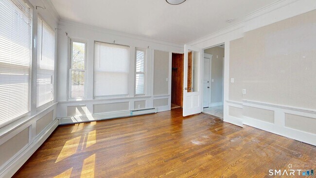 Building Photo - 1616 Chapel St