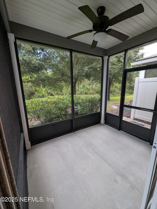 Building Photo - 58 Pindo Palm Dr