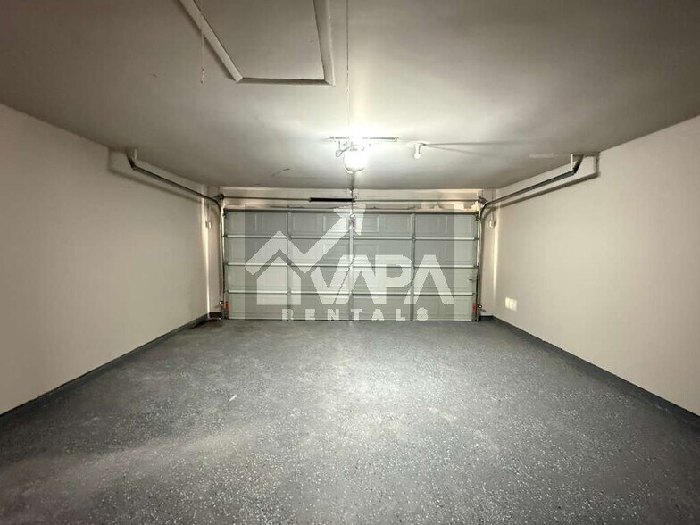 Building Photo - 7729 Narrow Pass St