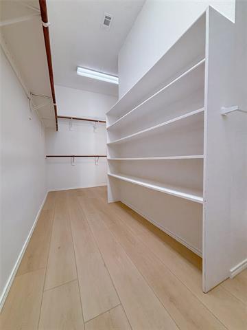 Building Photo - 1437 Sussex Dr