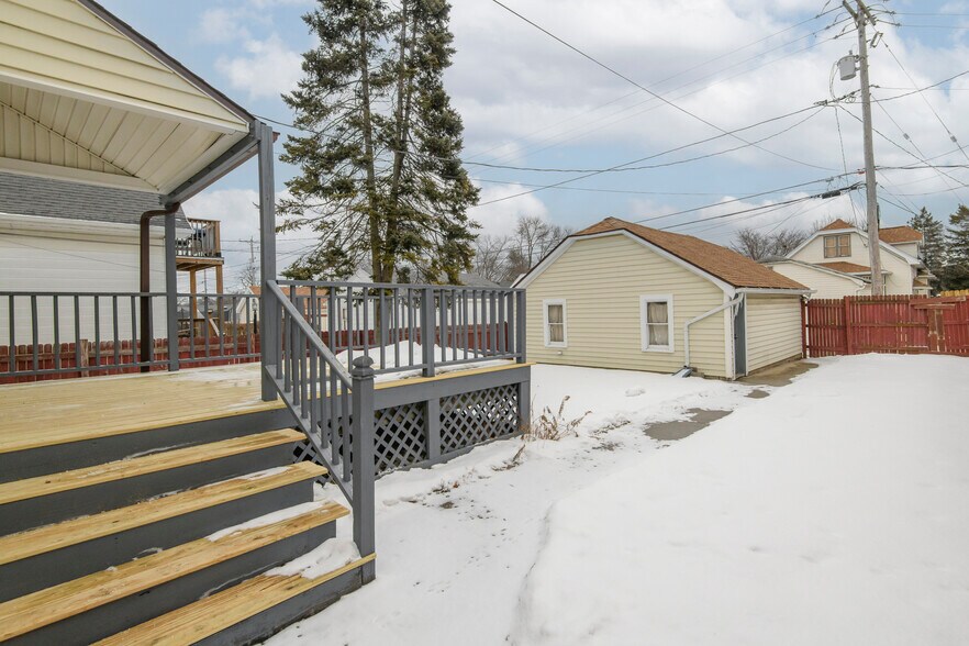 Building Photo - 3472 S 15th Pl