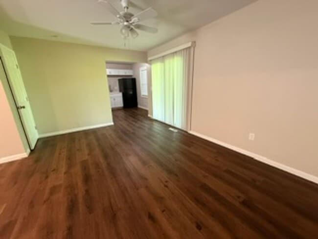 Building Photo - 309 Hawthorne Ct
