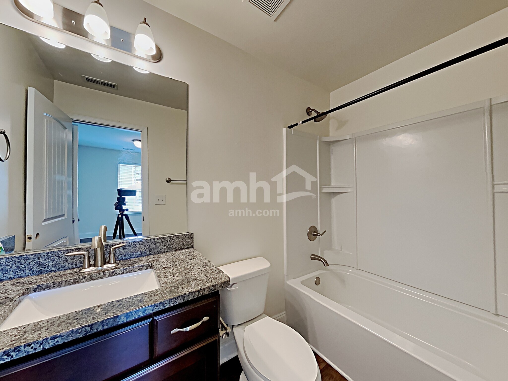 Building Photo - 453 Juniper Bluff