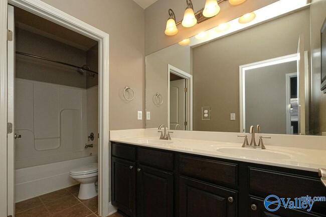 Building Photo - 200 Brighton Park Way