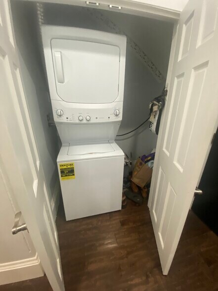 Building Photo - 416 Massachusetts Ave