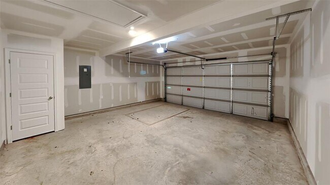 Building Photo - 10040 Appaloosa Ln