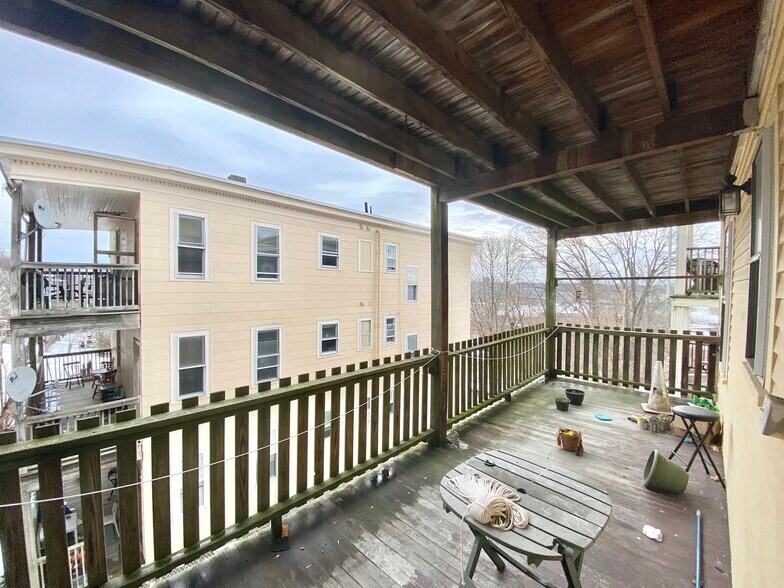 Building Photo - 21 Bucknam St