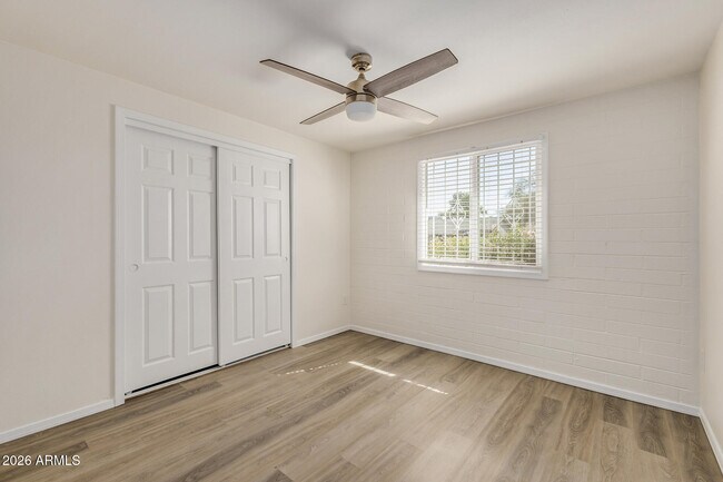 Building Photo - 3234 E Friess Dr