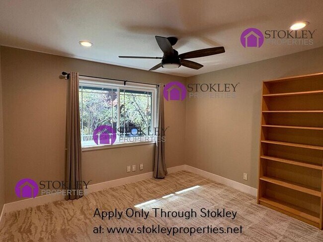 Building Photo - 66 Cuesta Way