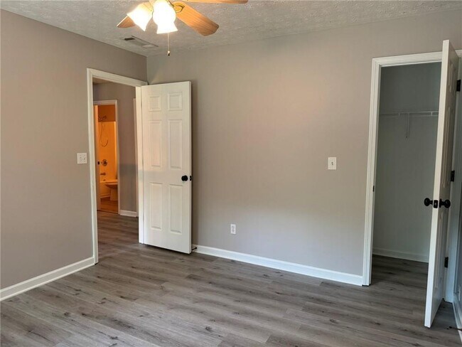 Building Photo - 7454 Woody Springs Dr