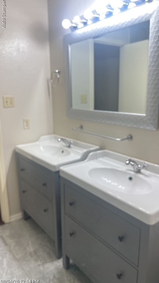 Building Photo - 903 Love Wood Ln