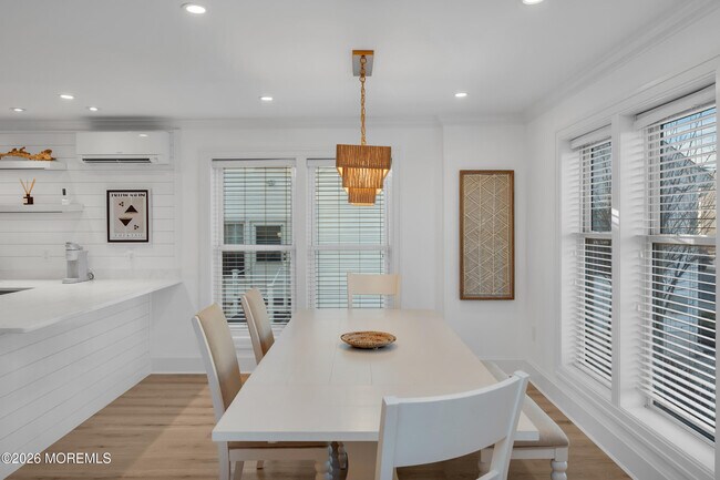 Building Photo - 29 4th Ave