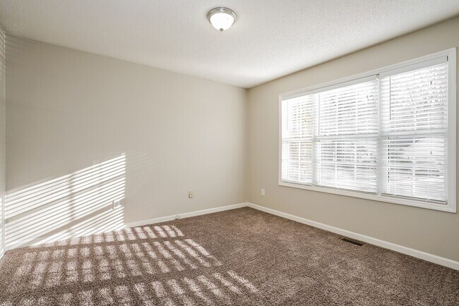 Building Photo - 1501 Poplar Ridge Rd