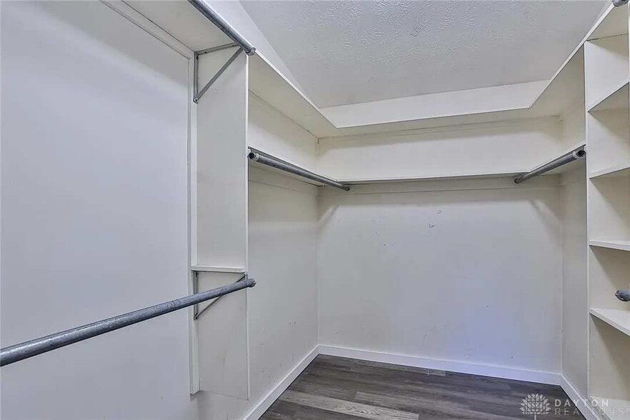 Building Photo - 6881 Walnut Creek Ct