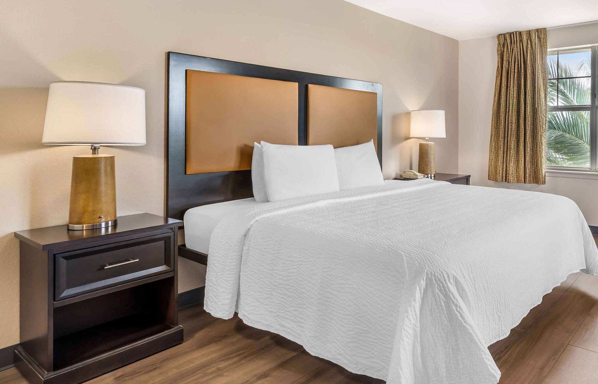 Building Photo - Furnished Studio-Tampa - Airport - N. Westshore Blvd.