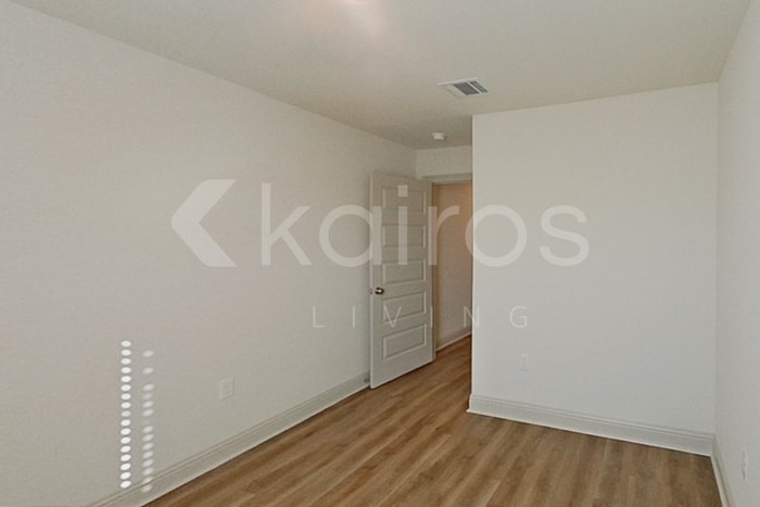 Building Photo - 8049 Hendrick Dr