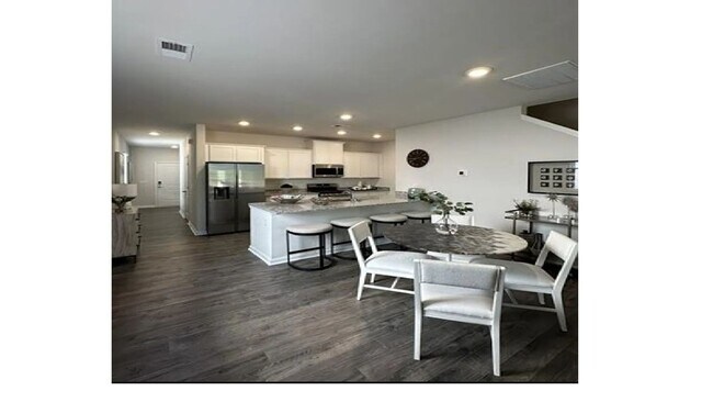 Building Photo - 362 Highline Trl