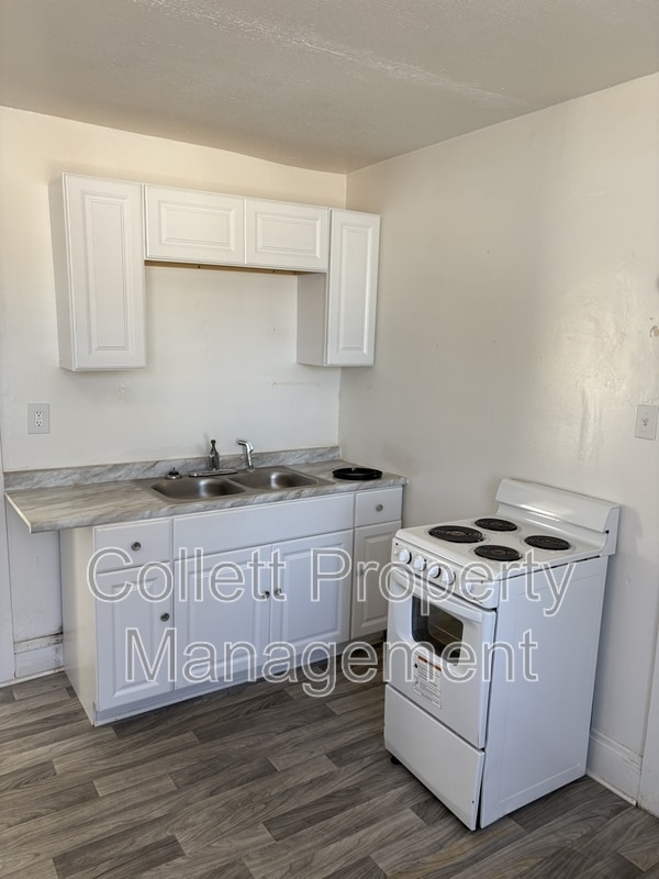 Building Photo - 3893 W 23rd St