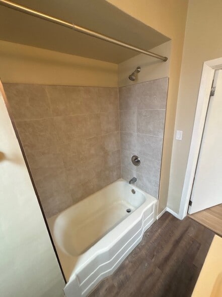 Building Photo - 2004 Holland Rd