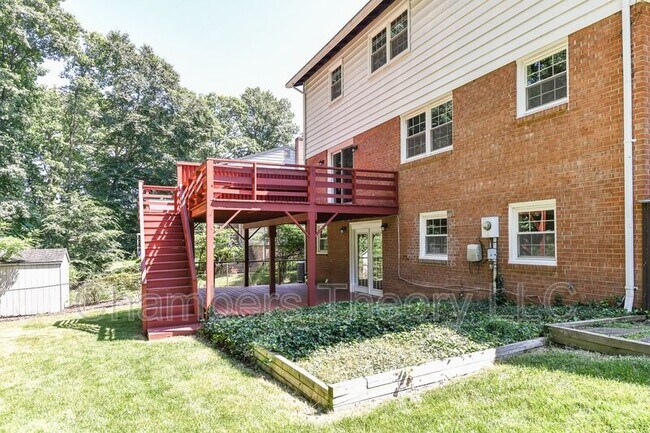 Building Photo - 5012 Sideburn Rd