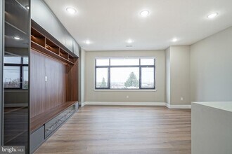 Building Photo - 4432 Wingate St