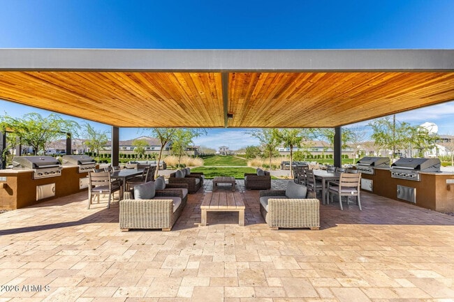 Building Photo - 11048 E Utah Ave