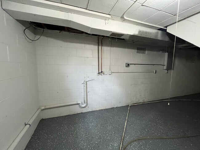 Building Photo - 4018 Redick Ave