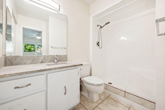 Building Photo - 308 Southwind Ct