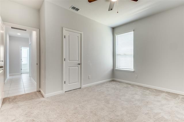 Building Photo - 15933 Charing Cross Dr