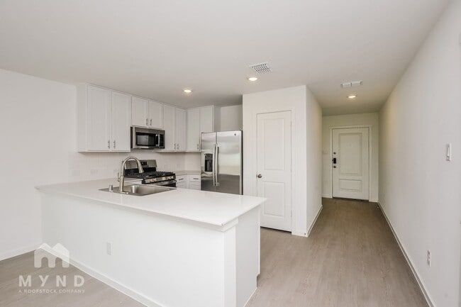 Building Photo - 2749 Mistwood Dr